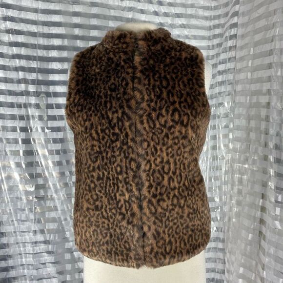 Designer Originals Leopard Print Sweater Vest - Picture 1 of 6